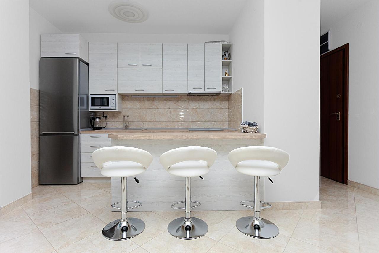 Three Bedroom Spacious Apartment Anatolia ブドヴァ エクステリア 写真