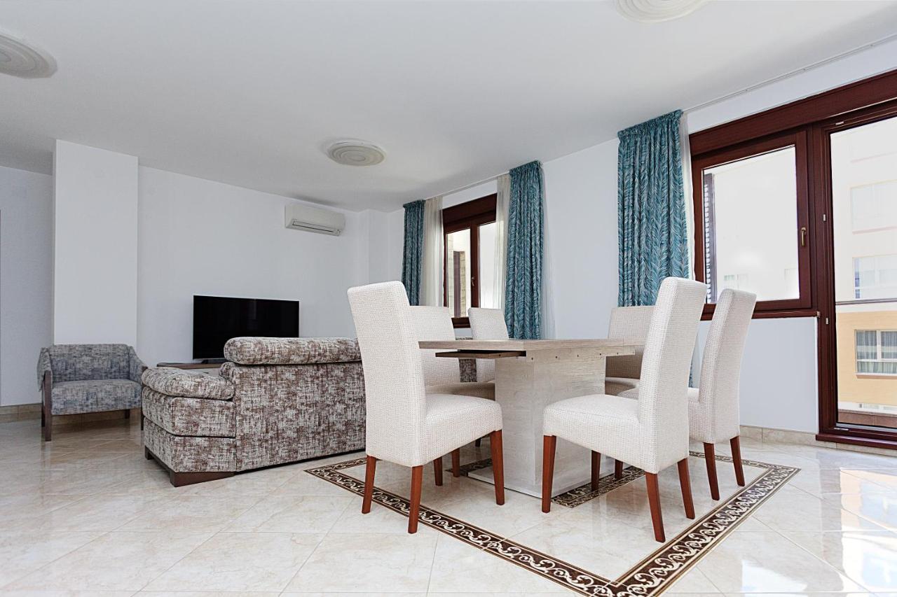Three Bedroom Spacious Apartment Anatolia ブドヴァ エクステリア 写真