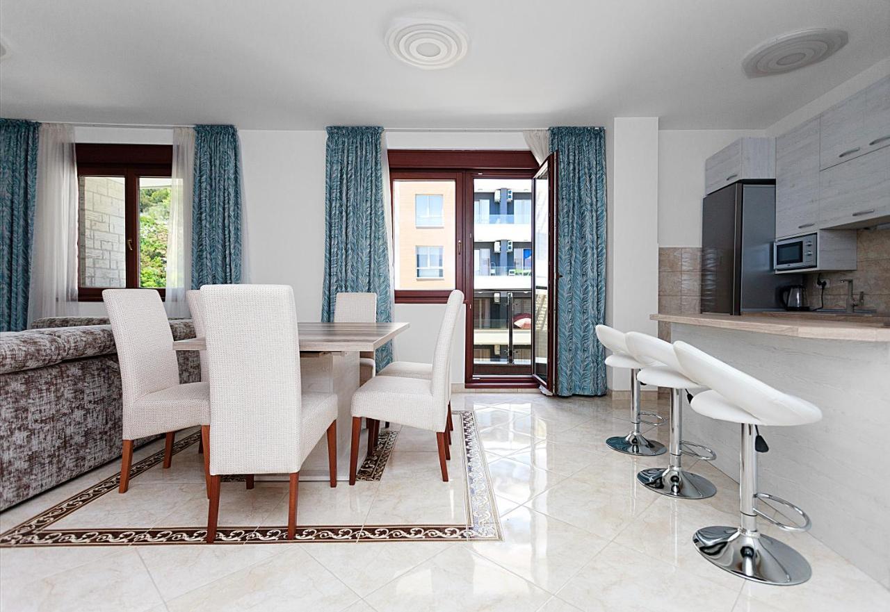 Three Bedroom Spacious Apartment Anatolia ブドヴァ エクステリア 写真